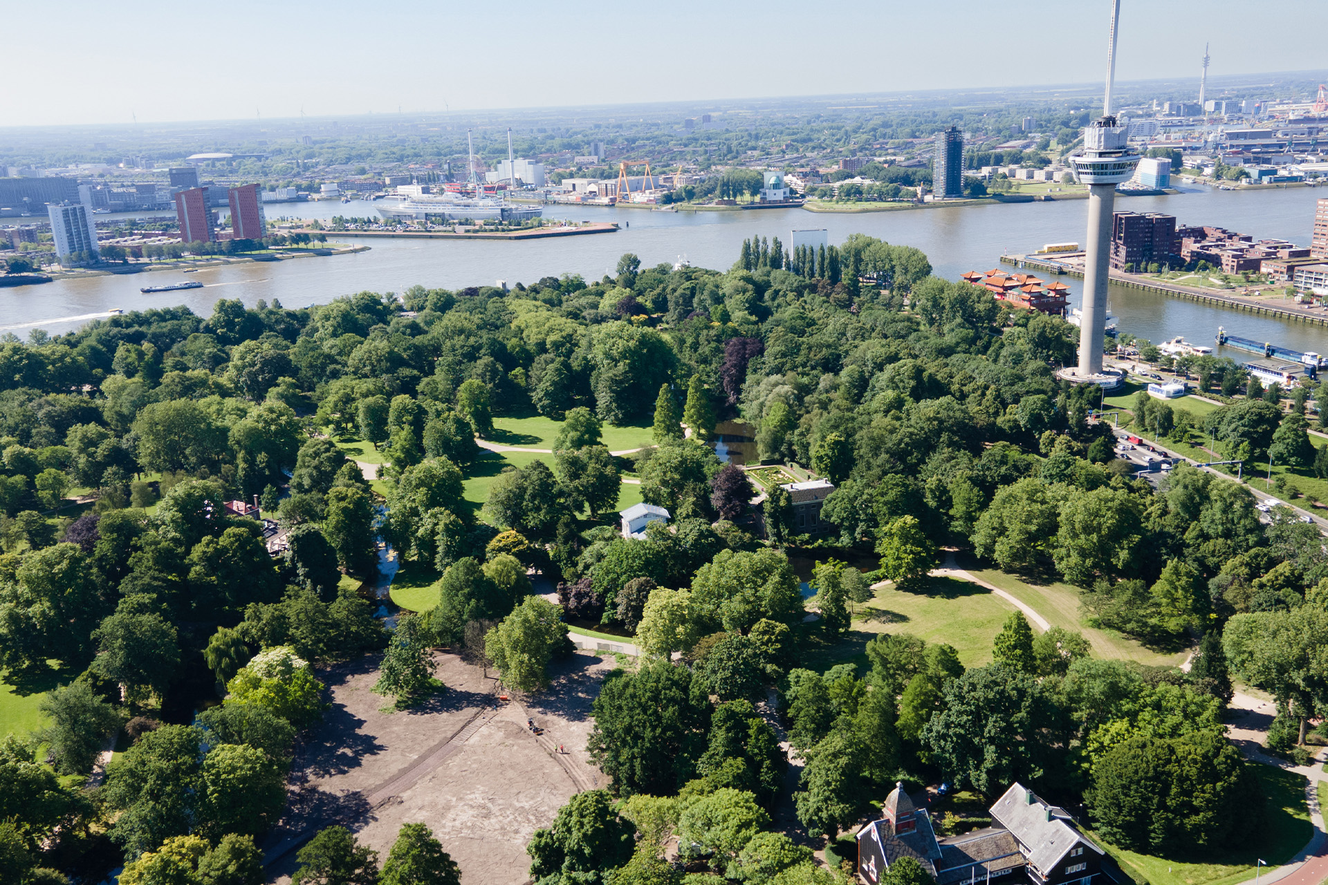 Sinds 2019 werken wij in opdracht van de gemeente Rotterdam i.s.m. de stichting Droom en Daad.