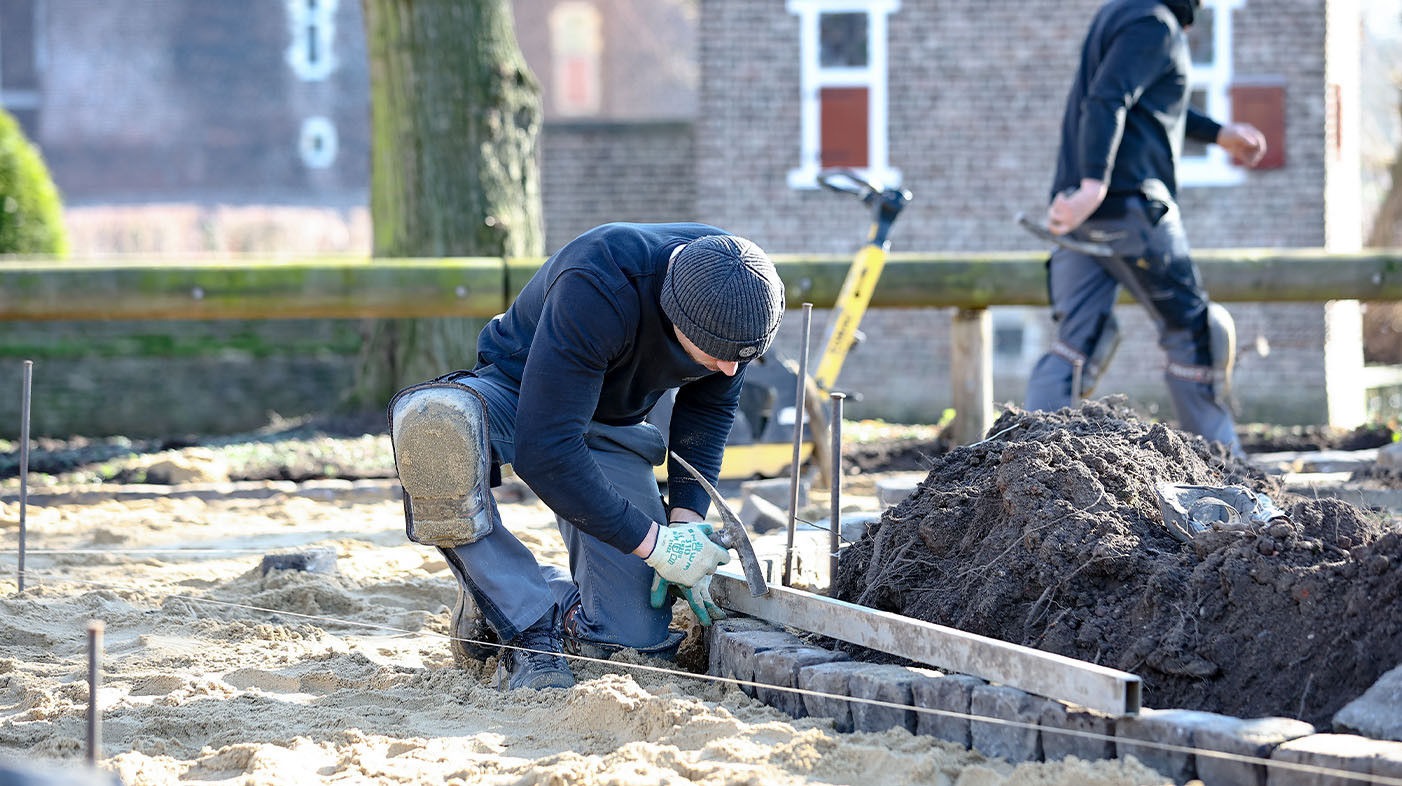 In opdracht van de gemeente Heerlen is Dolmans Landscaping Services Limburg aan de slag gegaan met 5 zogenaamde A-locaties in Heerlen.