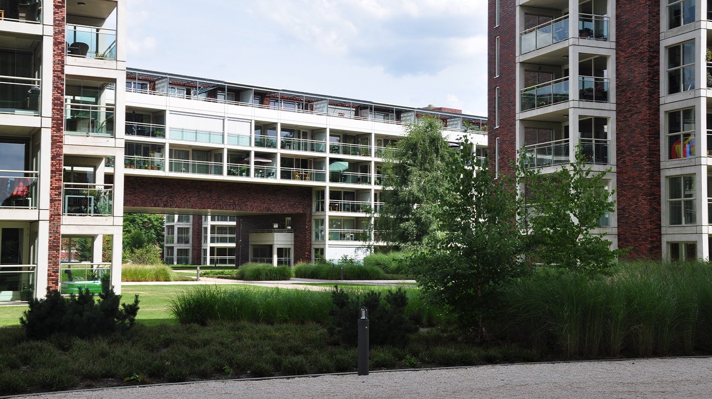 Park Abdijtuinen betreft een landschapspark dat zich uitstrekt over het dak van een parkeergarage.