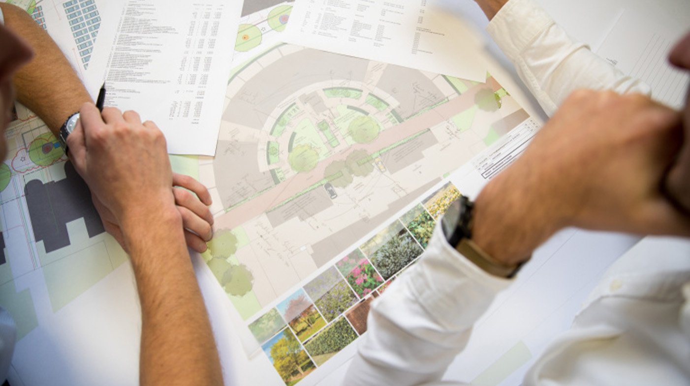 De medewerkers van Dolmans Monsdal Limburg Zuid zijn voor Mondriaan de ogen en oren in het veld op het gebied van planmatig onderhoud.